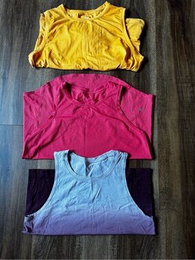 Women's Sleeveless Tank Tops